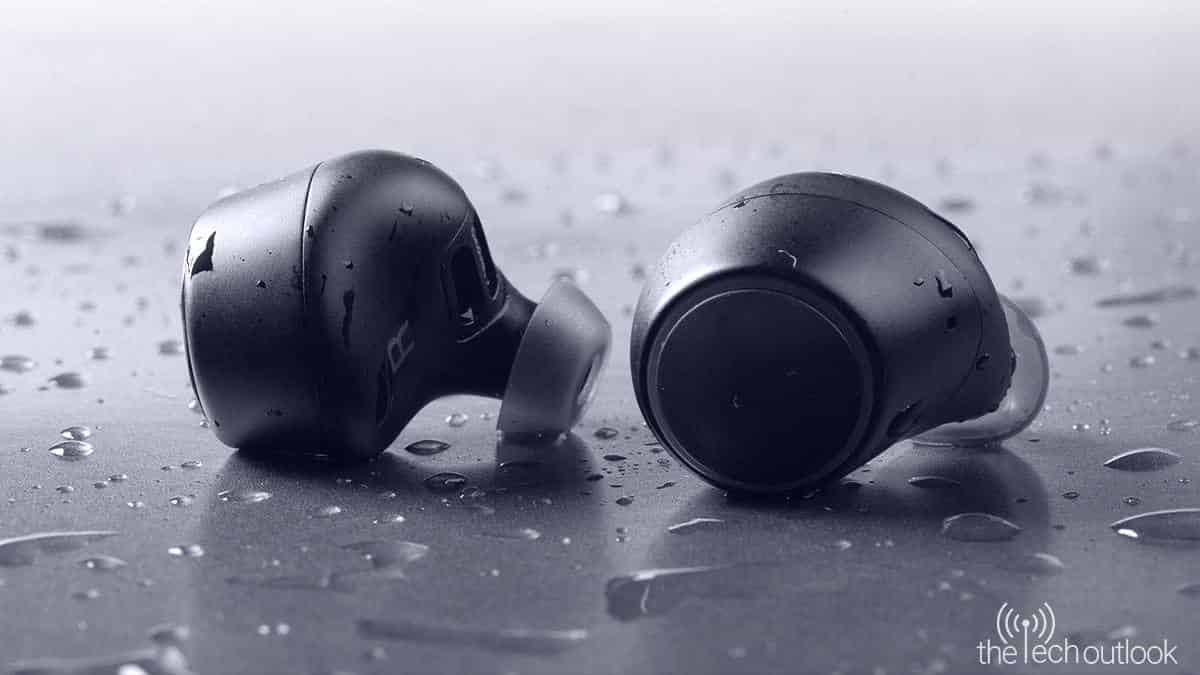 creative outlier air true headphones