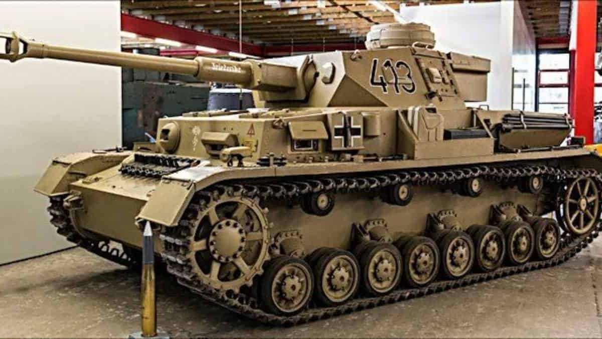 Elon Musk talks about Tanks for the memery!