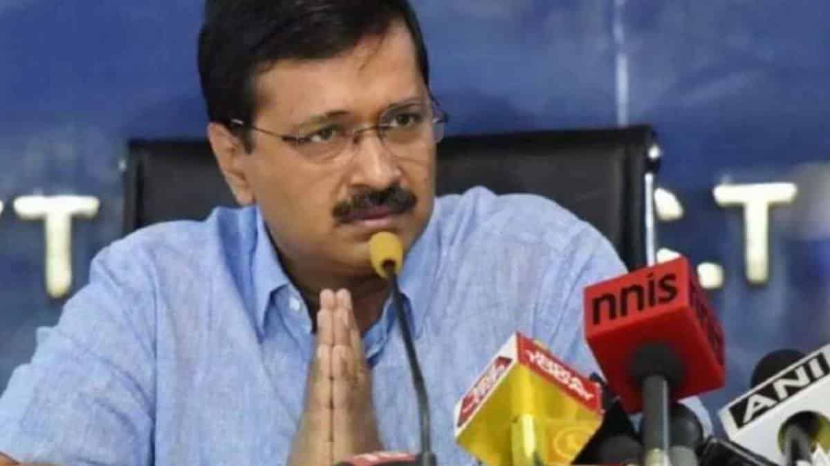 Delhi schools would be closed for a week