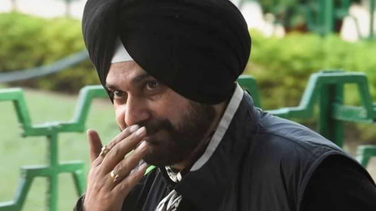 Navjot Sidhu Takes Back Resignation, But will visit congress headquarters as not happy with current chief minister Channi