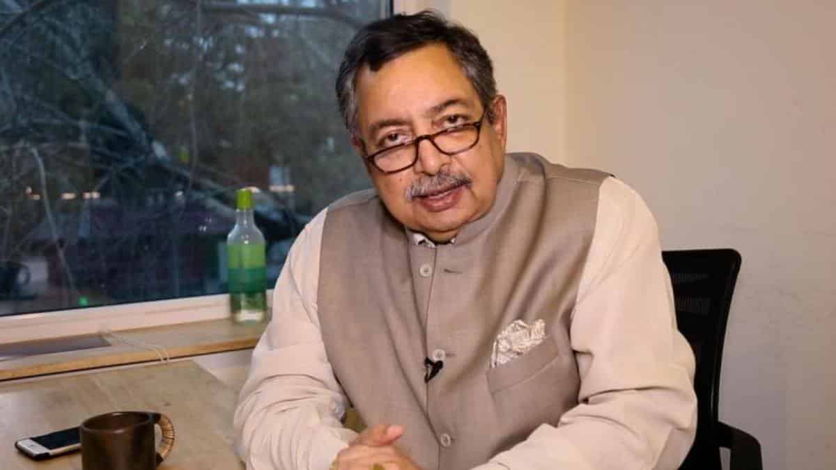 Vinod Dua, a veteran journalist, is in intensive care; his daughter Mallika Dua said his condition is "beyond serious."