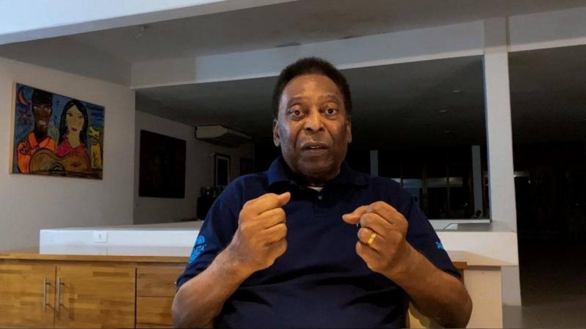 Pelé is in the hospital