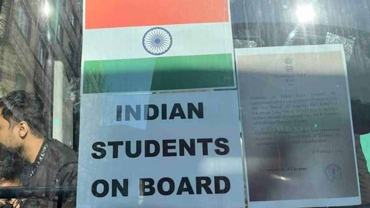 Pakistani Students in Ukraine praises Indian government, Said our government is doing nothing