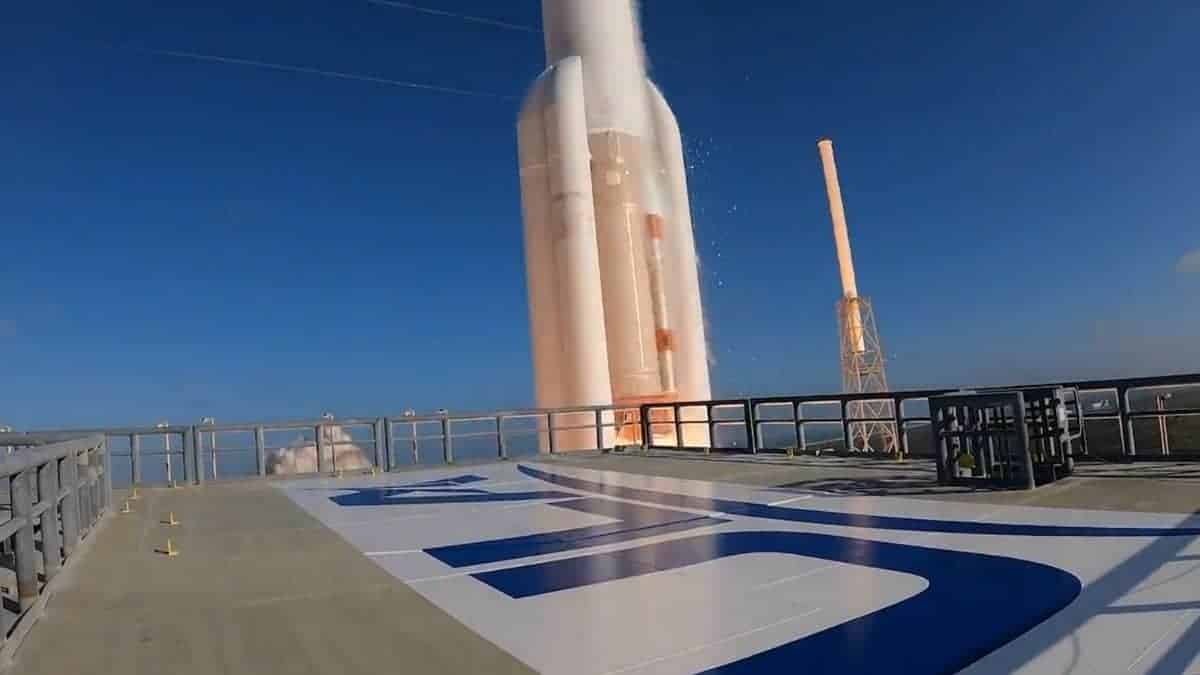 Rooftop View of Atlas V launch with the GOES-T satellite