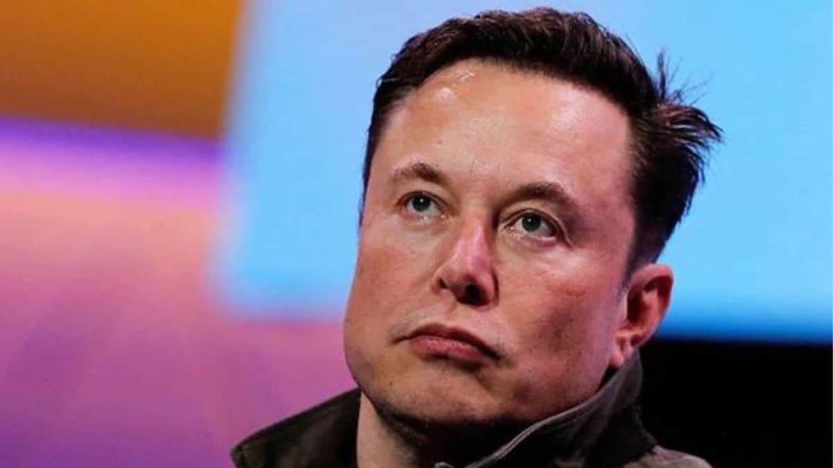 Elon Musk discusses and compares medicines with twitter users