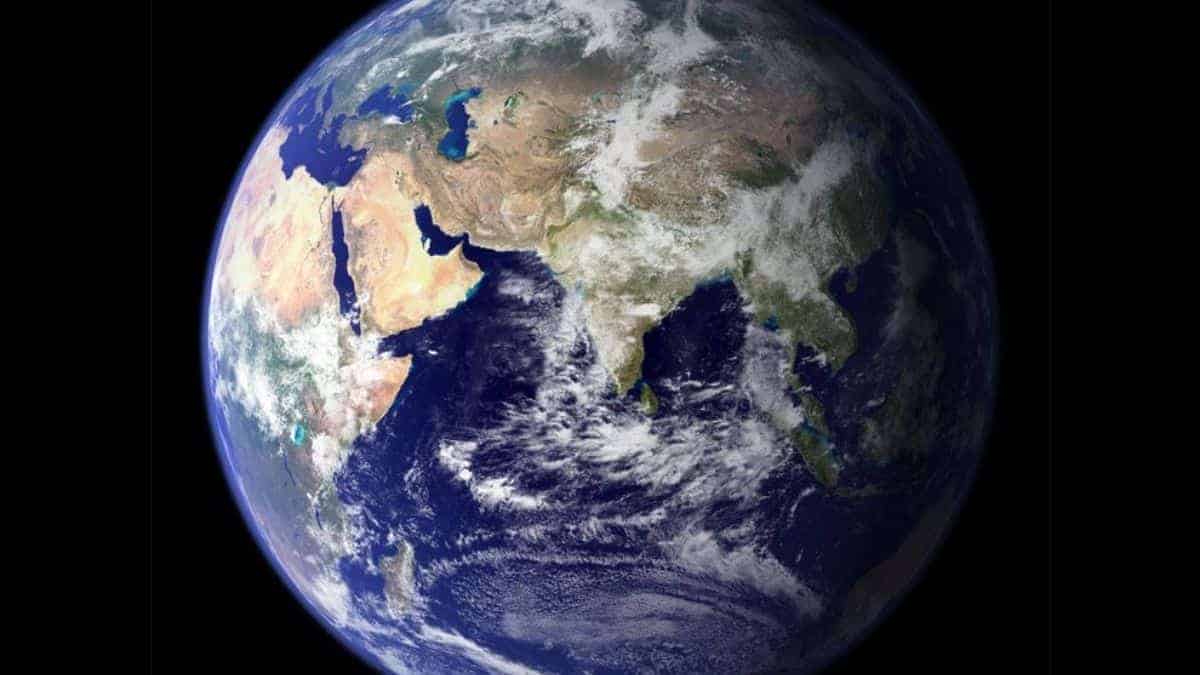 Is Earth Really Flat? Lets Find Out More