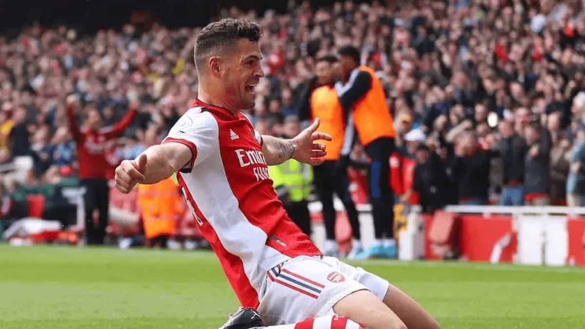 Premier League: Arsenal defeats Manchester United 3-1, putting the Red Devils out of contention for a top-four finish