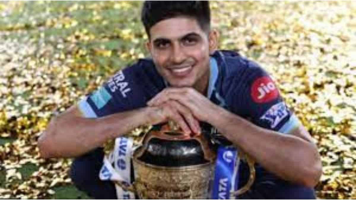 Gujarat Titans, the 2022 champions, Organized a roadshow in Ahmedabad today with the IPL trophy