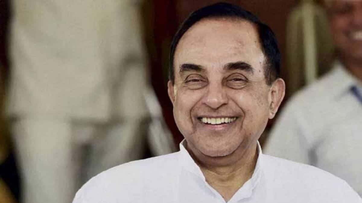 Subramanian Swamy reacts comically on new Govt directions for Aadhar
