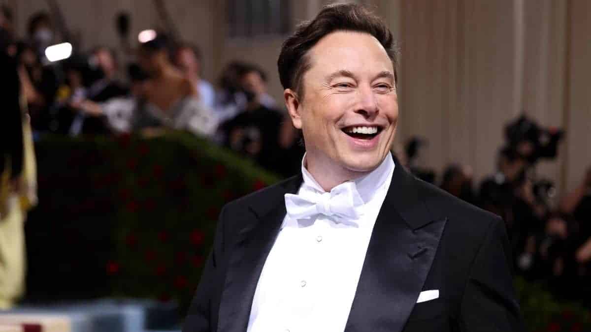 Elon Musk crosses 100 million twitter followers