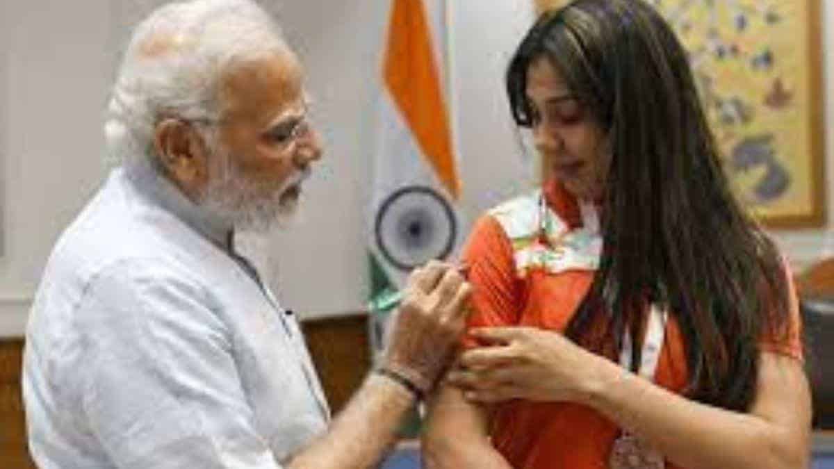 PM Modi greets World Champion Nikhat Zareen, Bronze Parveen Hooda and Manisha Moun