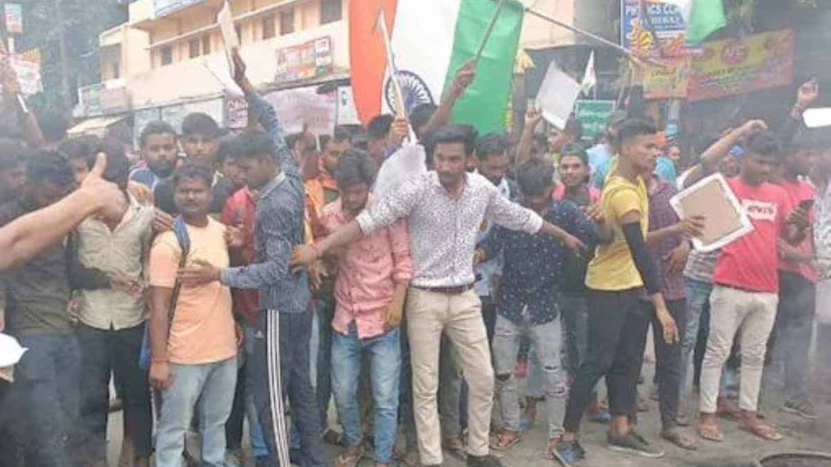 Why Indians and job aspirants are protesting against the new Agni path scheme of government of India?