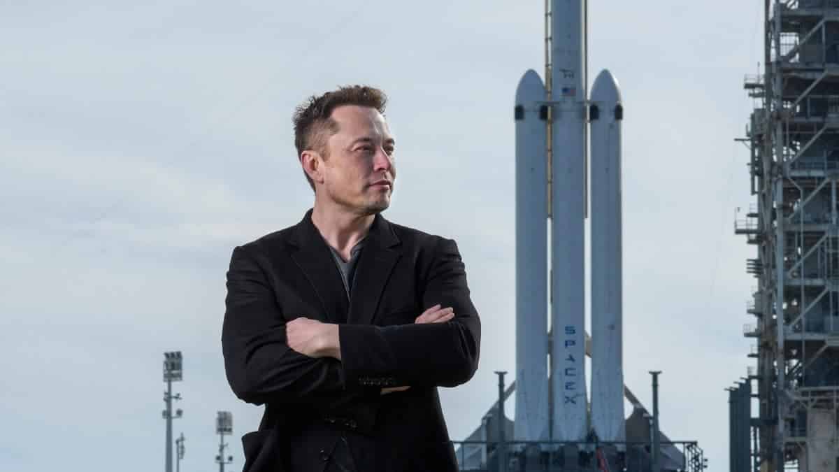 Elon Musk tweets that 'Humanity will reach Mars'