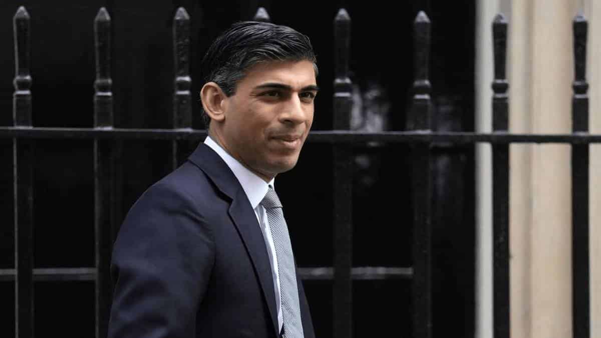Indian Origin Rishi Sunak launches bid to become the next UK prime minister