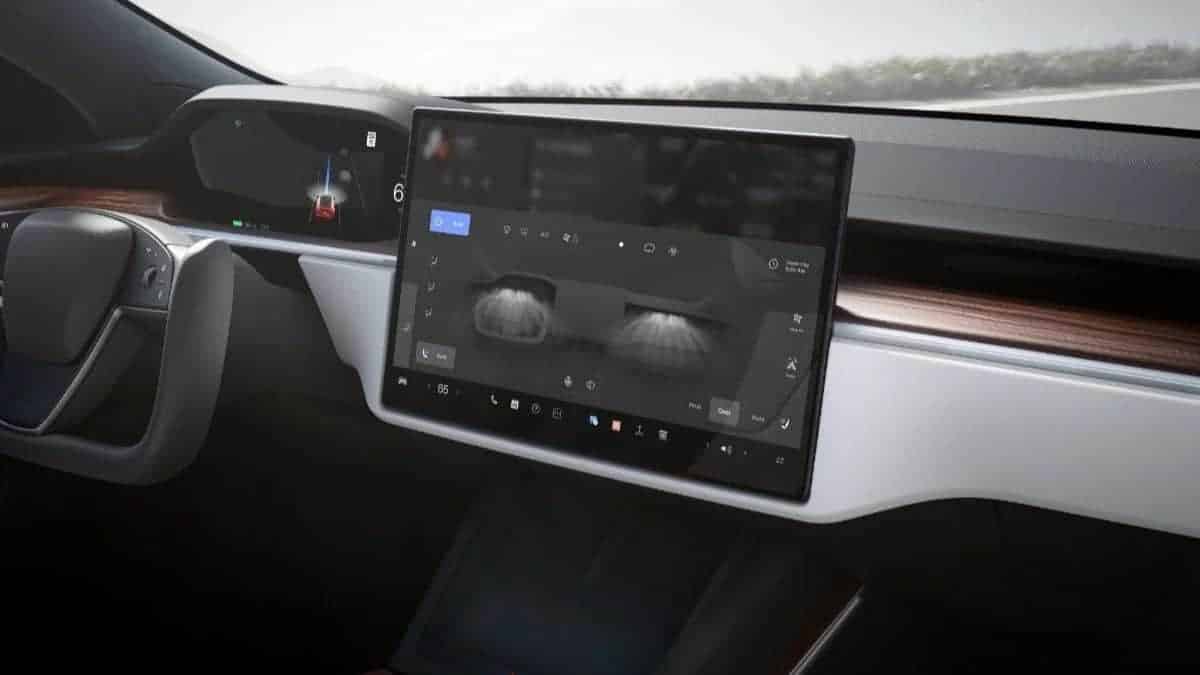 Tesla will introduce temperature controls for preventing auto cabin overheating