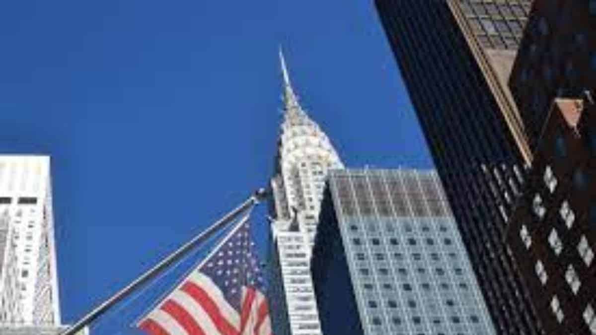 US firms notice indications of a weakening employment market