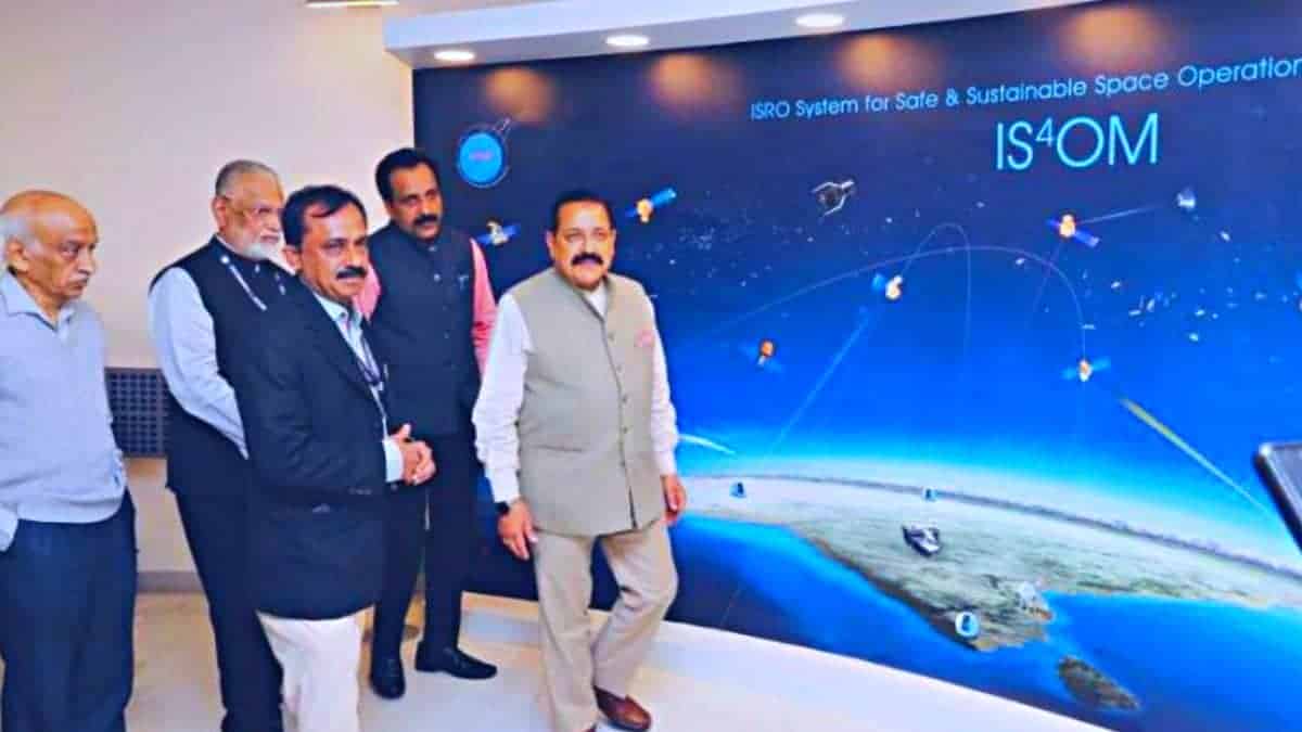 Dr. Jitendra Singh congratulated ISRO on Twitter for launching the IS4OM facility to manage space debris and beyond on Twitter for launching a facility for IS4OM to manage space debris and beyond