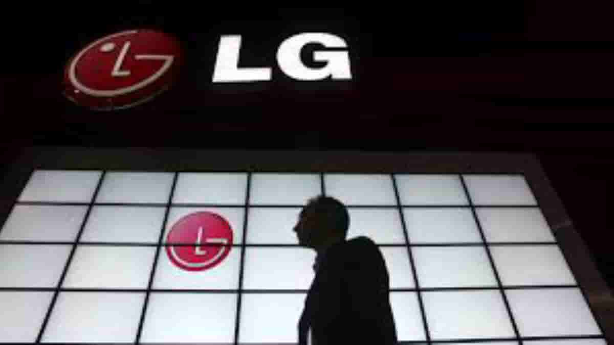 LG 32 inch 4K smart monitor