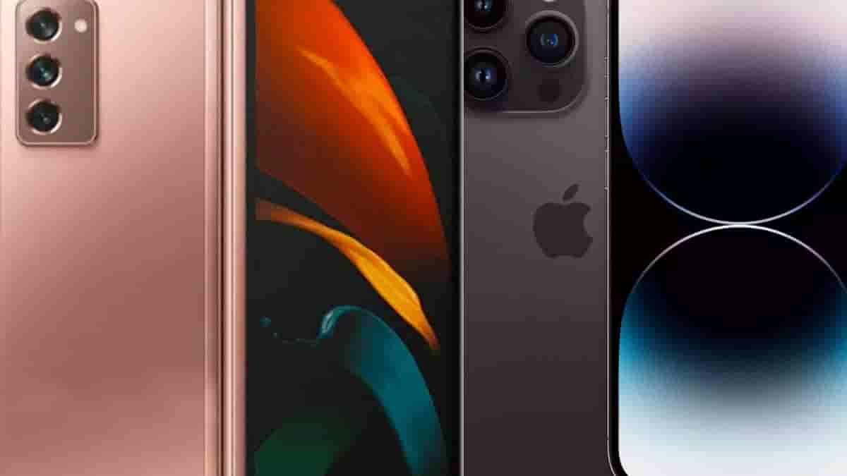 Samsung Galaxy Z Fold 4 v/s iPhone 14 Pro Max