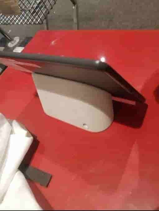 Pixel Tablet Facebook