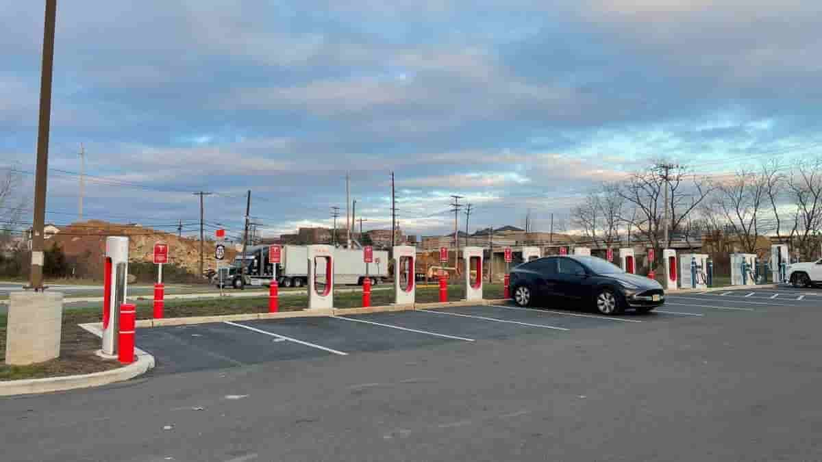 Tesla supercharging station Perth Amboy