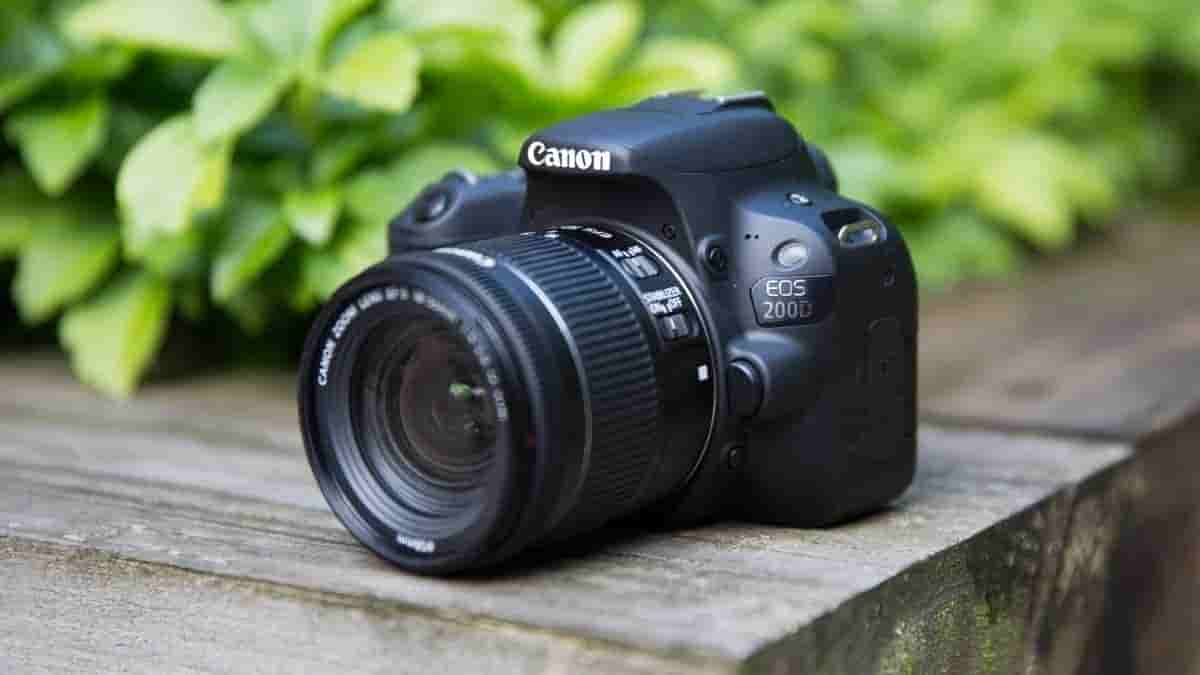 Canon EOS 200D ll Digital SLR