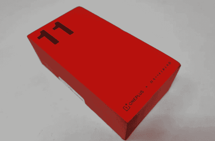 OnePlus 11 retail box