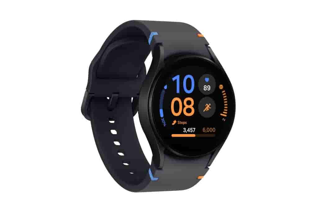 004-galaxy-watch-fe-black-l-perspective