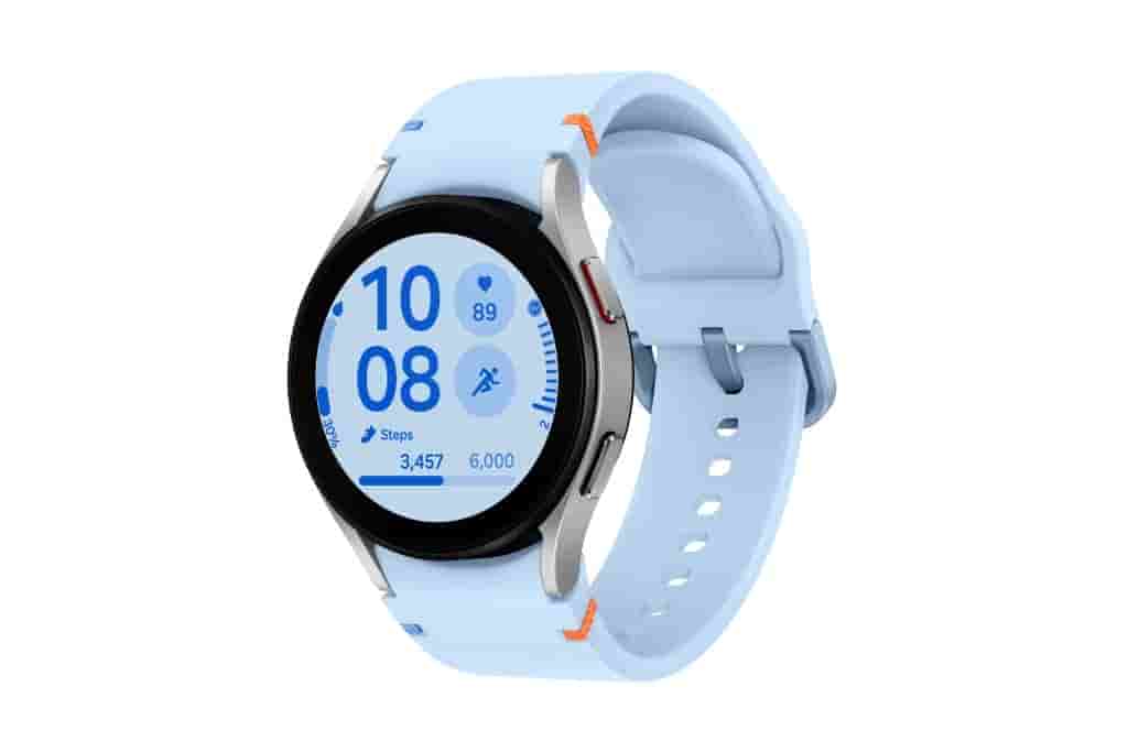 015-galaxy-watch-fe-silver-r-perspective