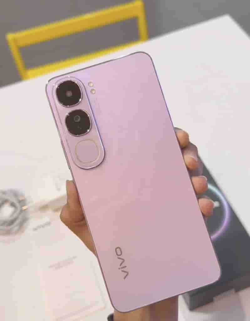 Vivo V40 Lite 5