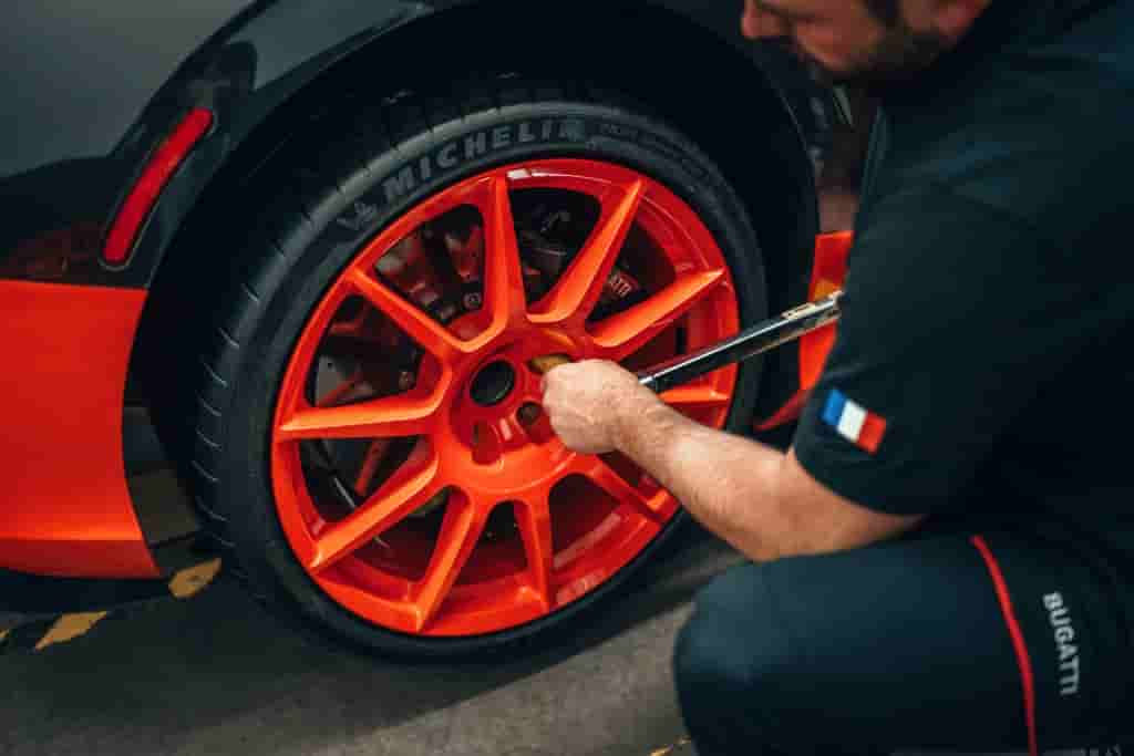 16_BUGATTI_W16_Mistral_World_Record[1]