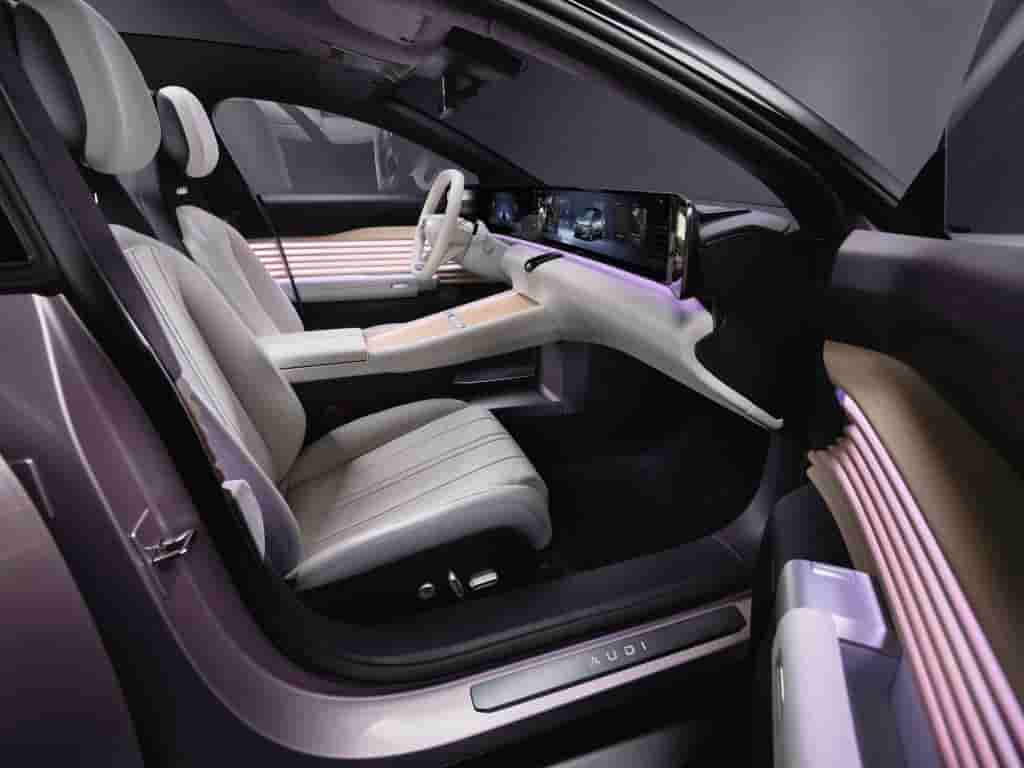 AUDI E Concept Interior (3)