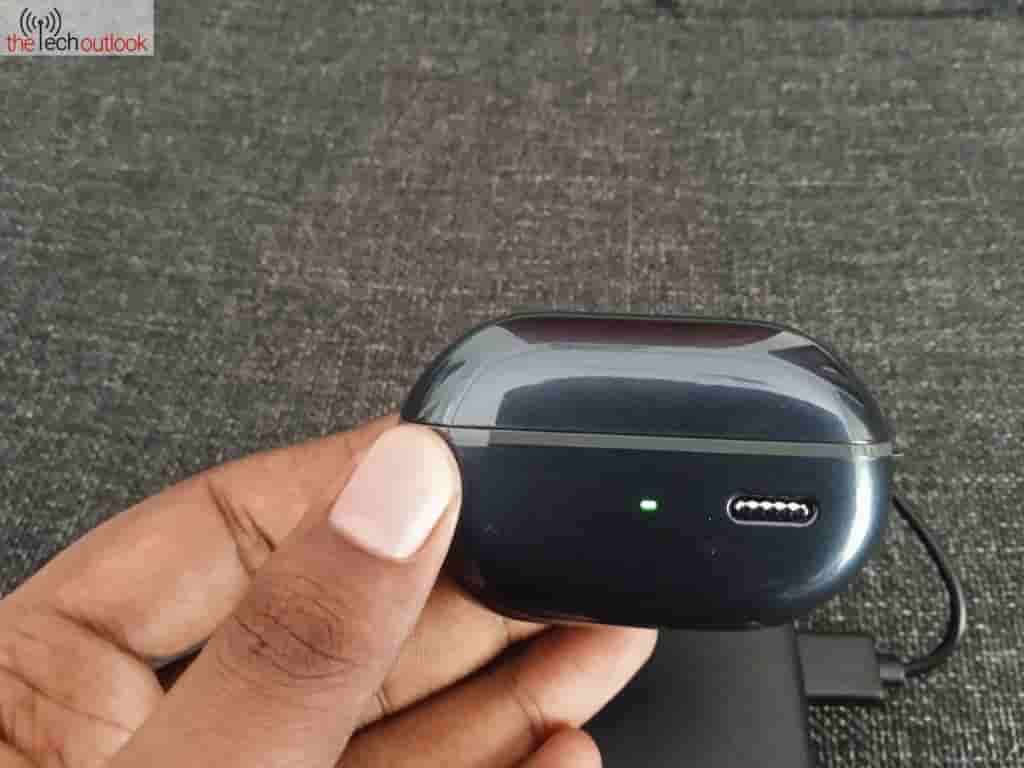 SoundPeats PearlClip Pro - Charging