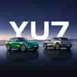 Xiaomi YU7 - Emerald Green and Titanium Silver