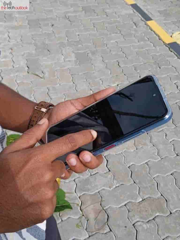 Meizu mblu 22 Pro - In-Hand (2)