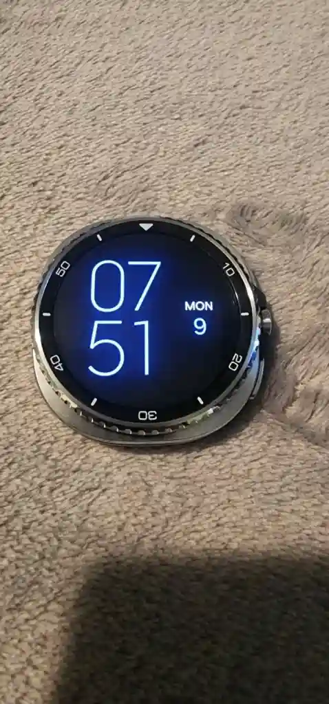 Samsung Galaxy Watch 8 Classic - Live Image (10)