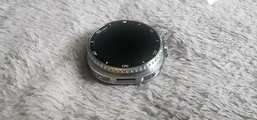 Samsung Galaxy Watch 8 Classic - Live Image (3)