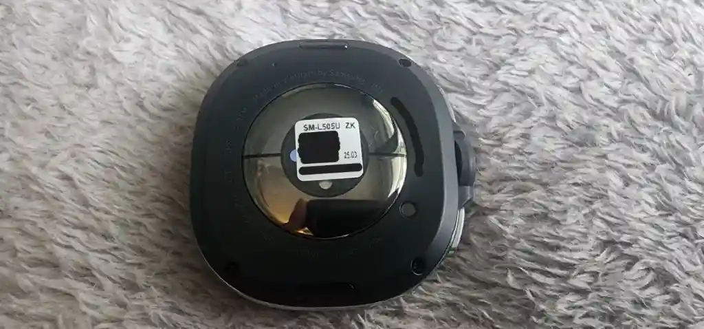 Samsung Galaxy Watch 8 Classic - Live Image (6)