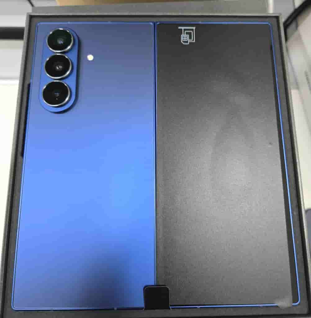 Samsung Galaxy Z Fold 7 - Live Image (1)