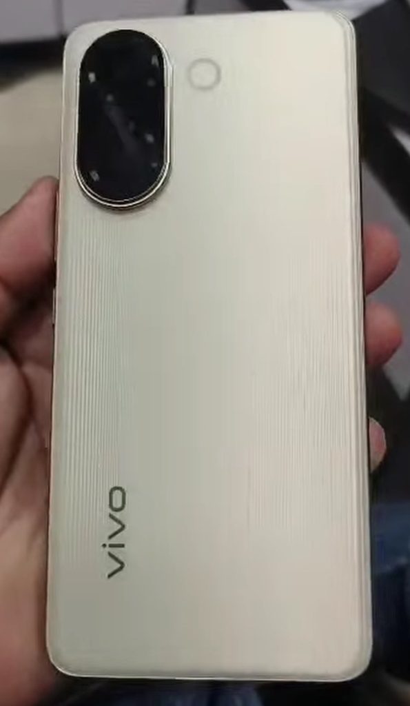 Vivo V60e - Live Hands-On Image (2)