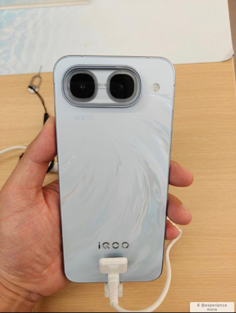 Light White - iQOO Neo 11 Ultra