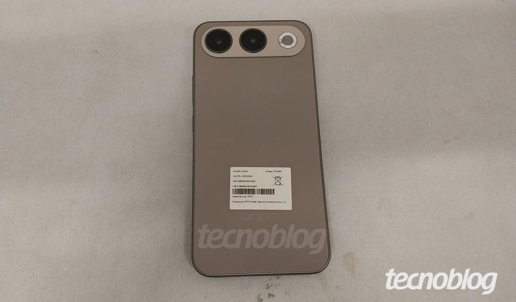 Oppo A7 Pro 5G - Live Image